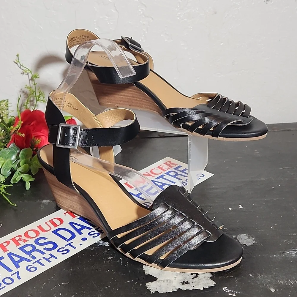 Susina black woven